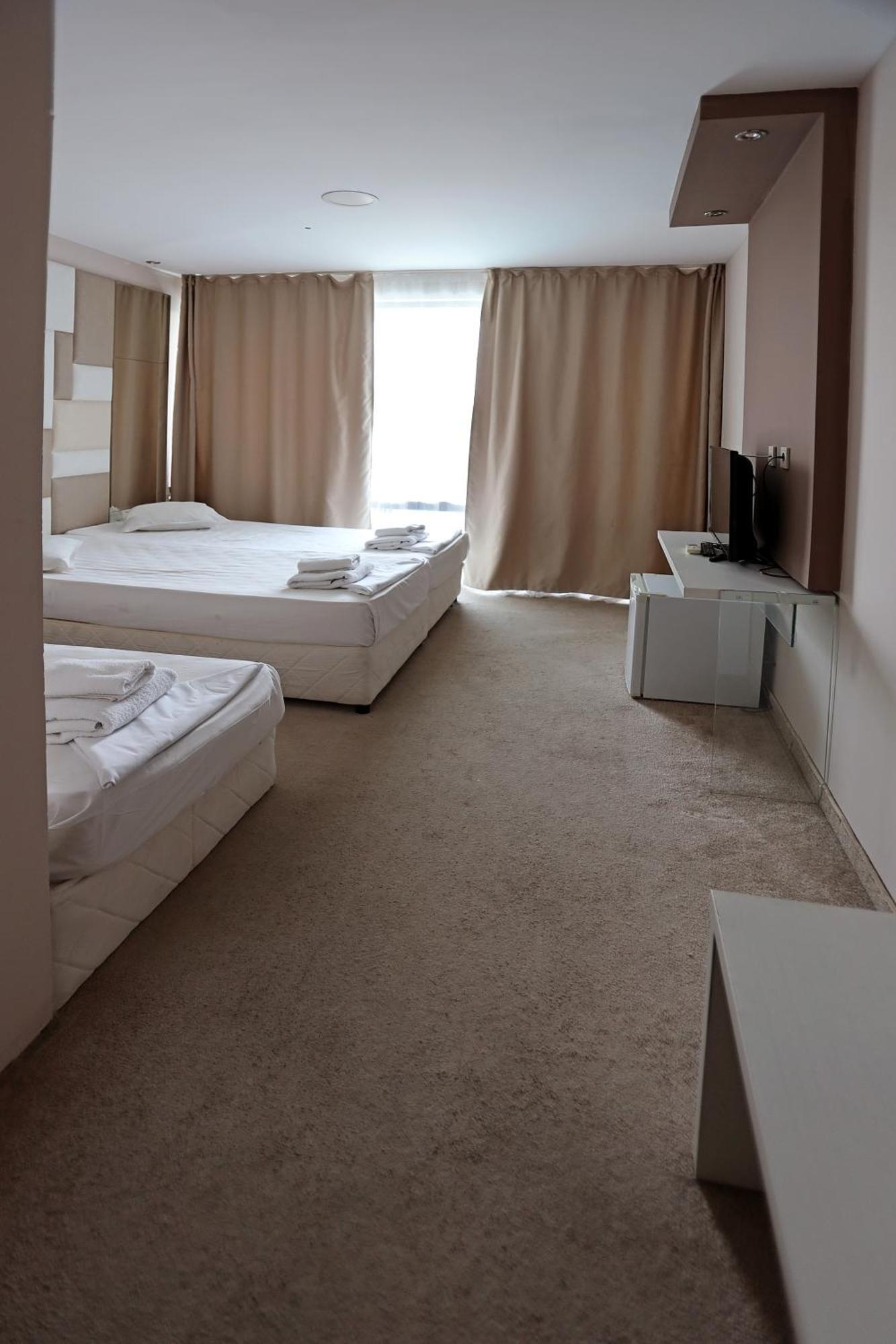 Riviera Blue Hotel Slântsjev Brjag Eksteriør bilde